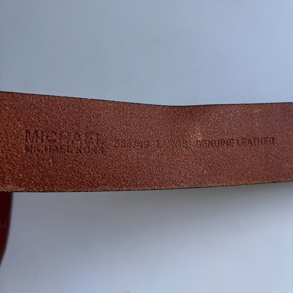 Michael Kors Leather Logo Belt - Picture 6 of 6
